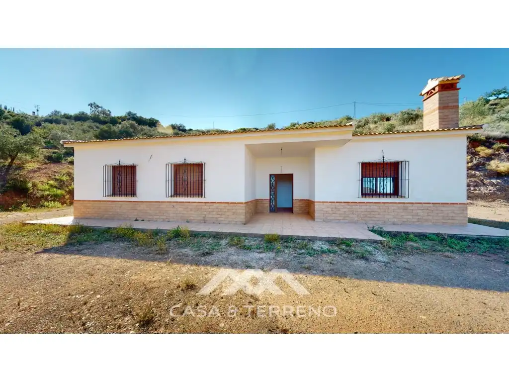 Vista exterior de Casa o xalet en venda en Colmenar amb Aire condicionat
