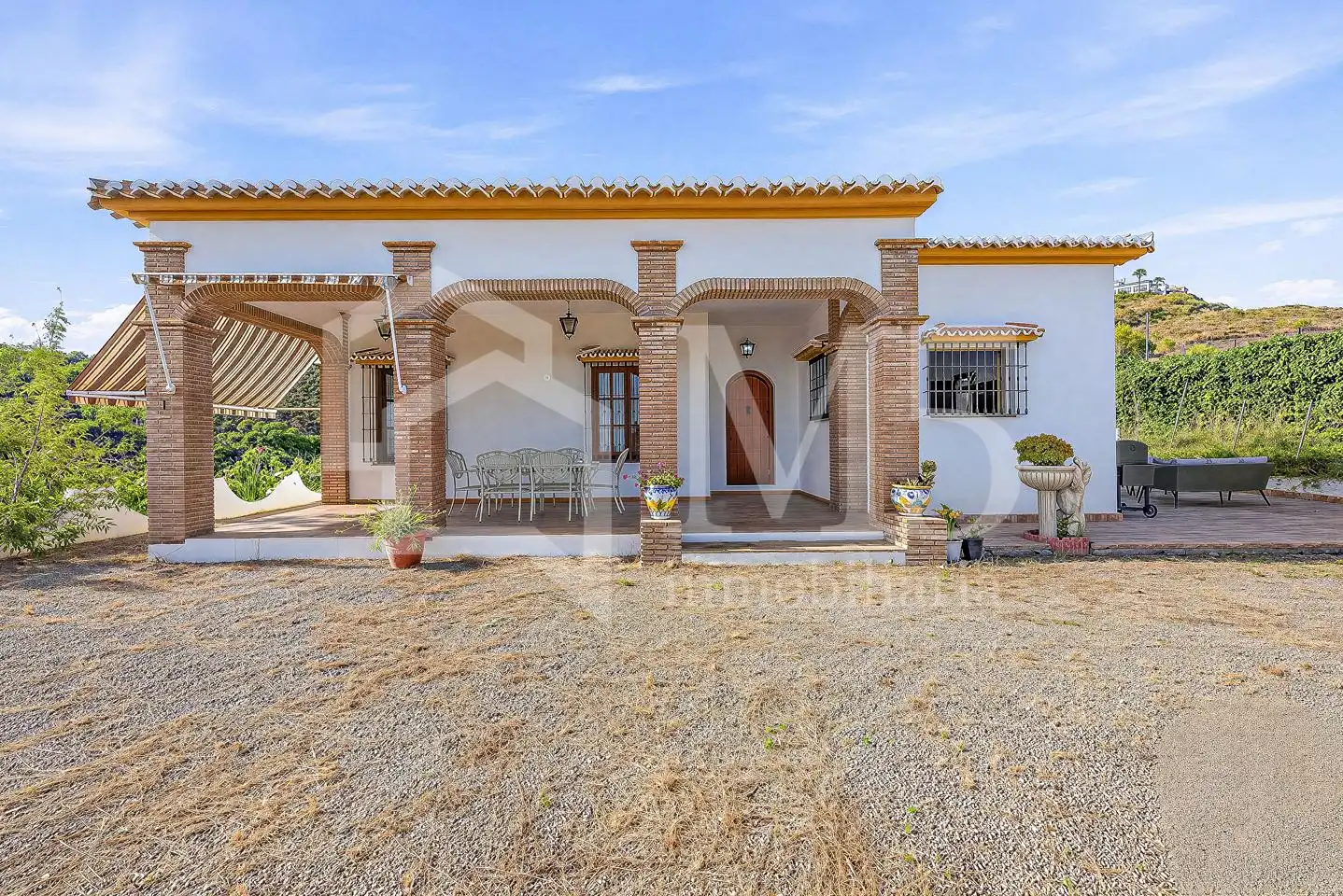 Außenansicht von Country house zum Verkauf in Vélez-Málaga mit Klimaanlage, Privatgarten und Terrasse
