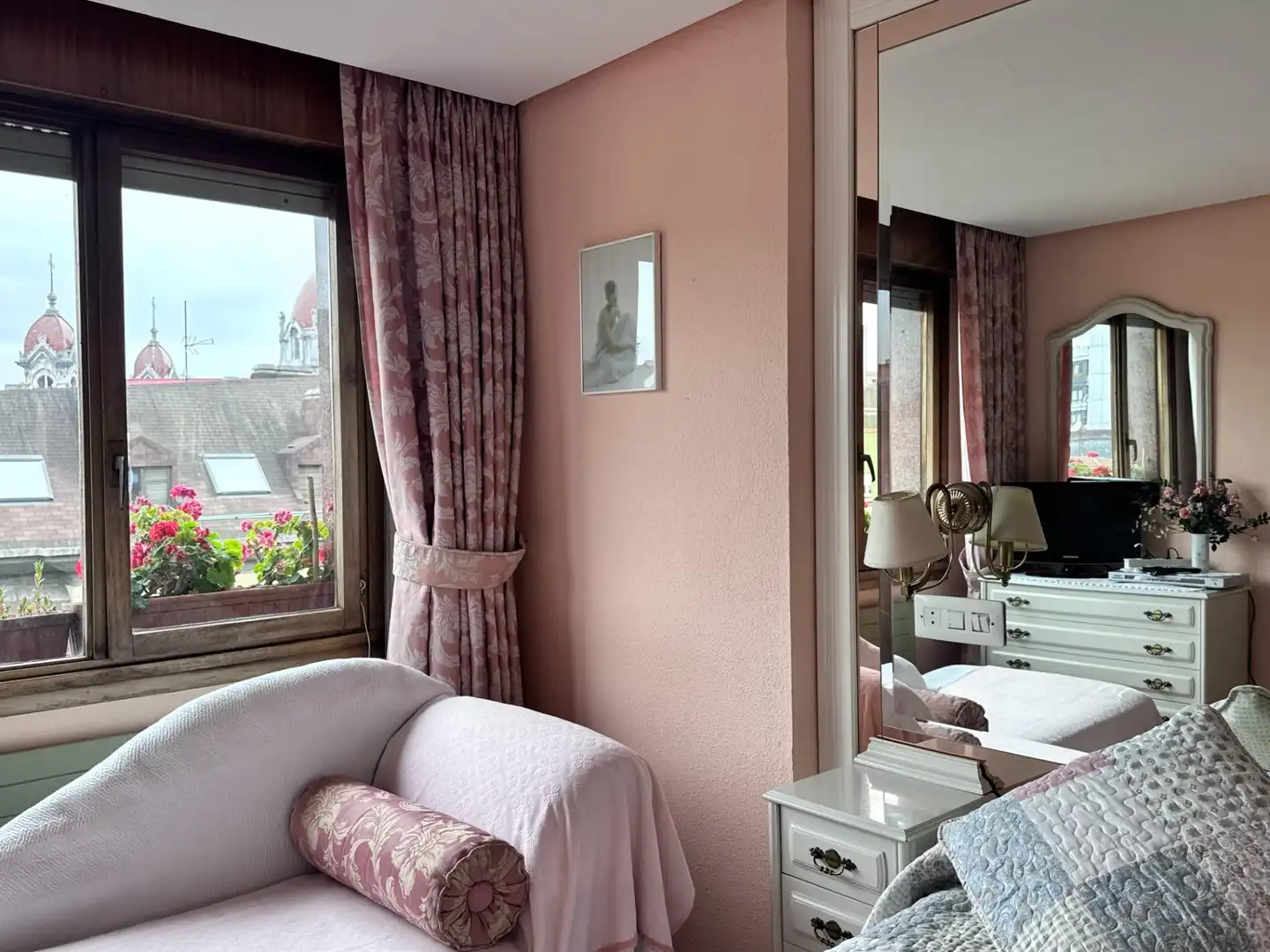 Habitación de Piso en venta en Oviedo  con Terraza