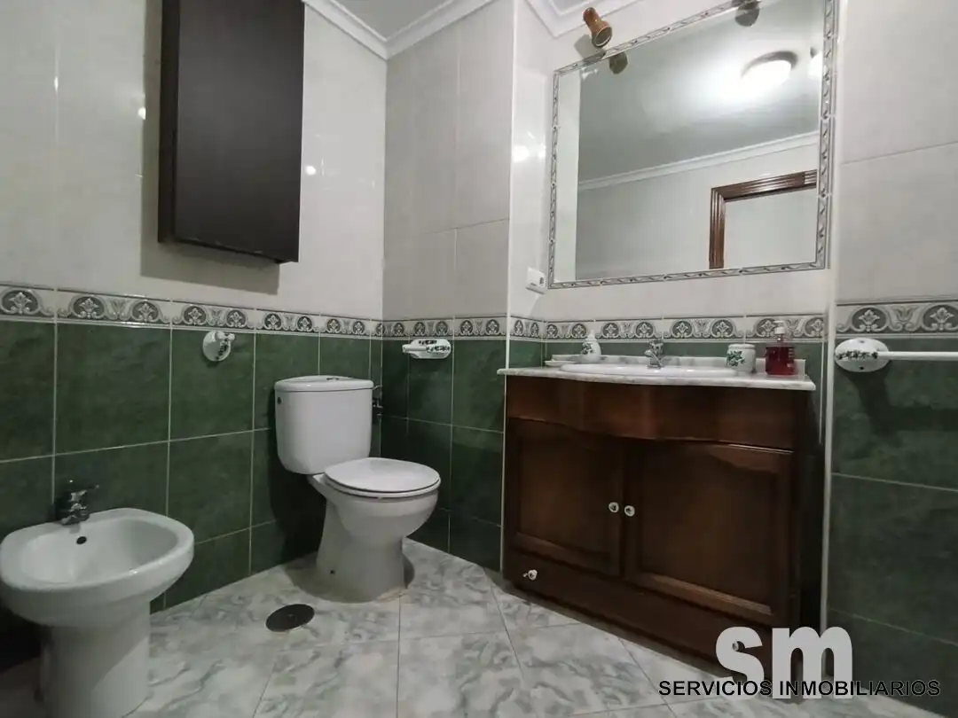 Badezimmer von Wohnung zum Verkauf in Ubrique mit Balkon