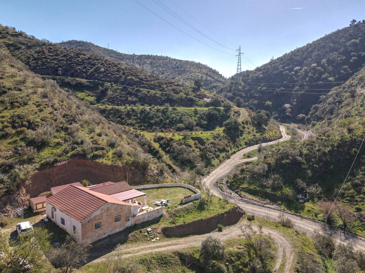 Exterior view of House or chalet for sale in Álora  with Air Conditioner