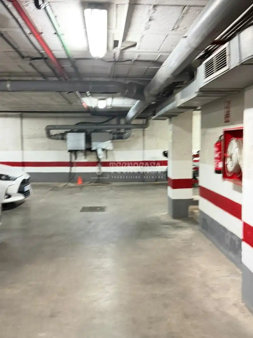 Aparcament de Garatge en venda en  Sevilla Capital