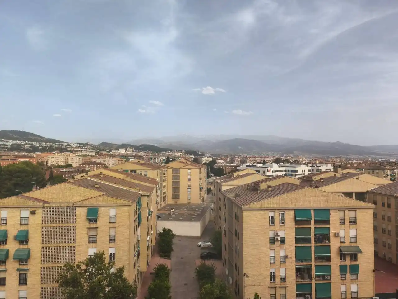 Vista exterior de Pis en venda en Granada amb Terrassa