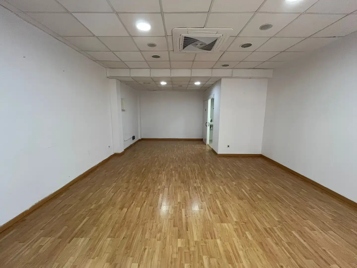 Business premises to rent in del Taquígraf Garriga, imagen 4