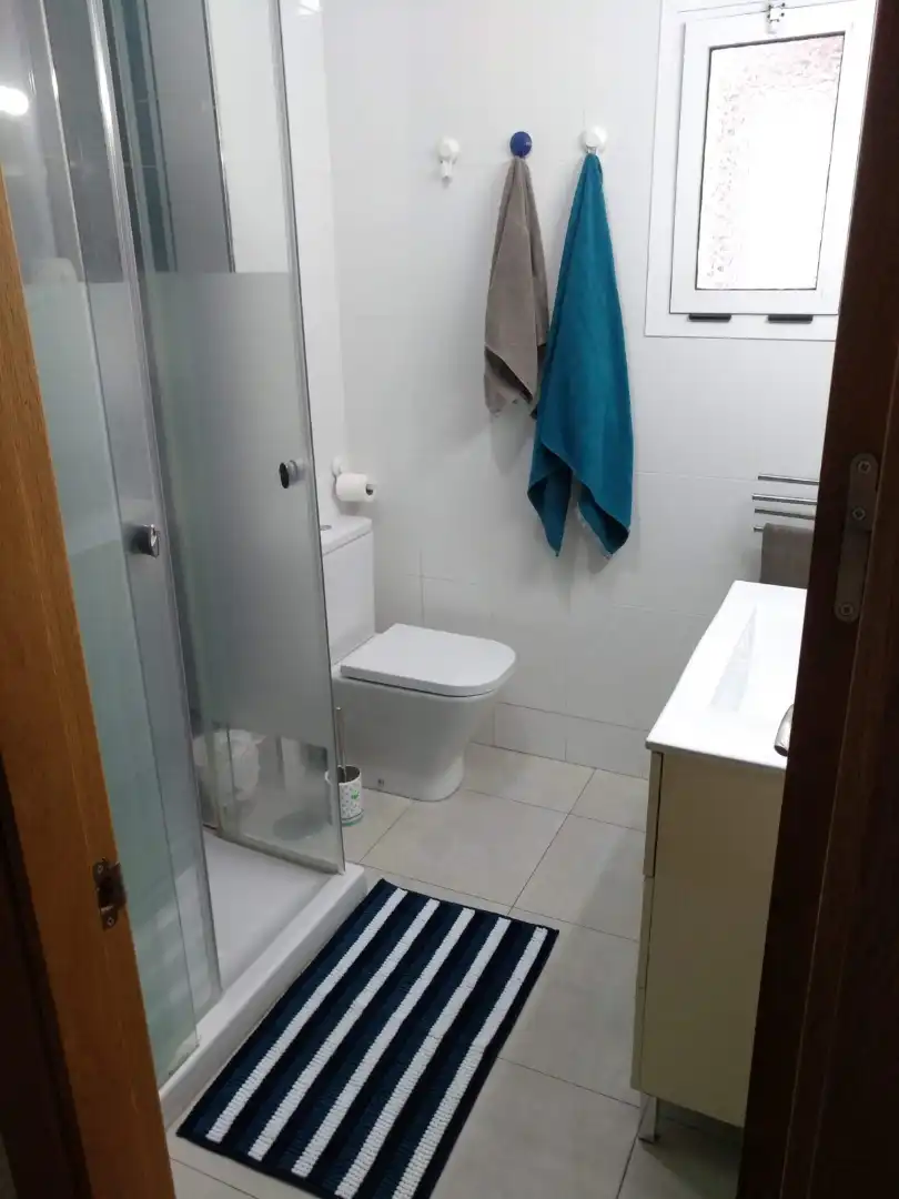 Baño de Piso de alquiler en Murcia con Aire acondicionado, Parquet y Amueblado