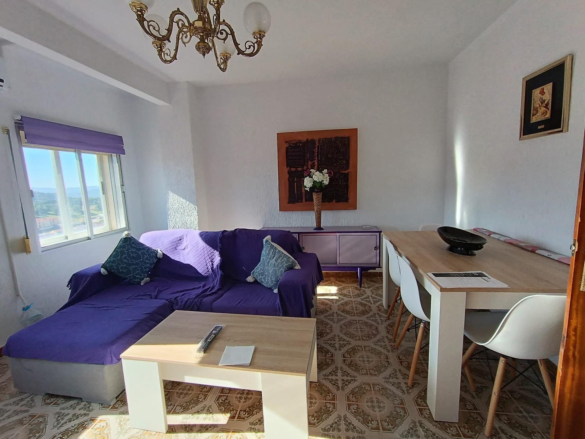Sala d'estar de Apartament en venda en Almadén amb Aire condicionat, Terrassa i Balcó