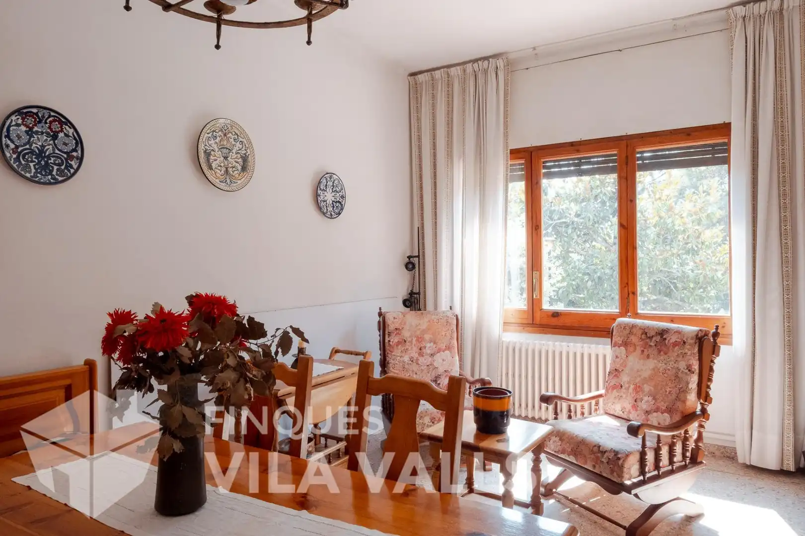 Sala d'estar de Casa o xalet en venda en Sant Quirze Safaja amb Jardí privat