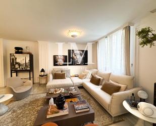 Living room of Single-family semi-detached to rent in  Barcelona Capital  with Air Conditioner, Heating and Private garden