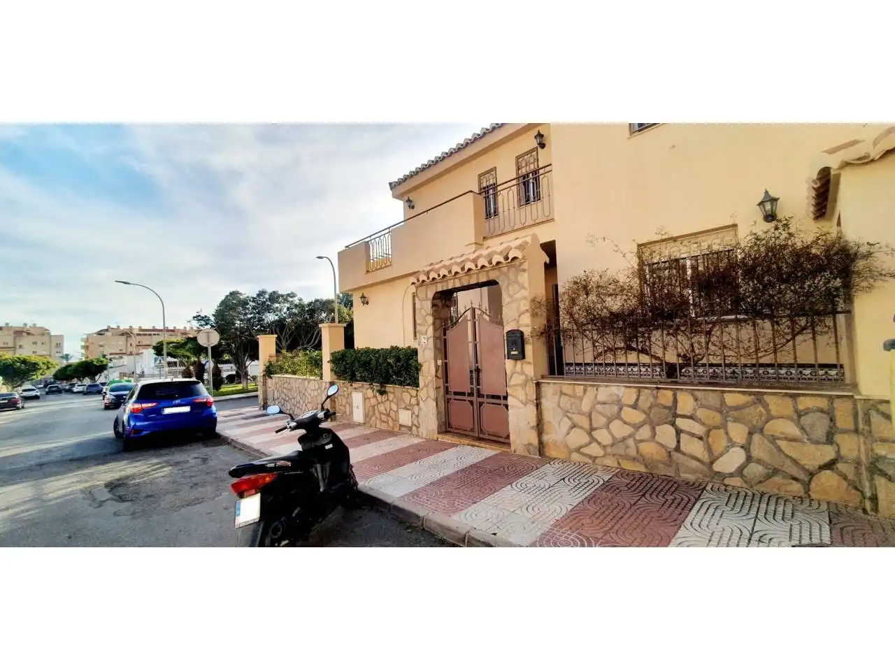 Exterior view of Detached homes for sale in Roquetas de Mar  with Air Conditioner, Heating and Private garden