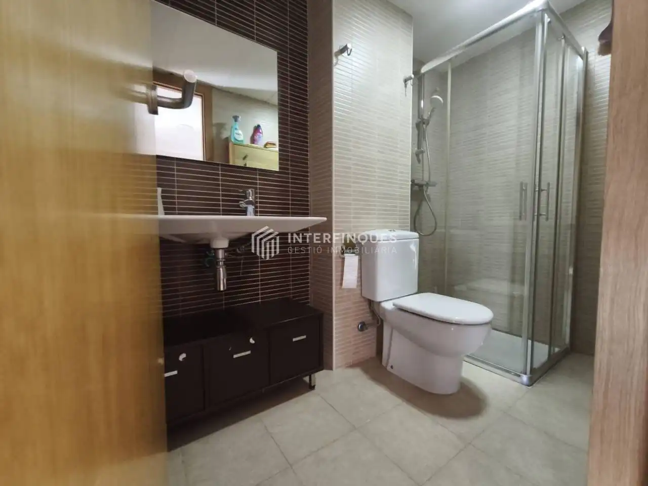Bathroom of Duplexes for sale in Badalona  with Air Conditioner, Heating and Parquet flooring