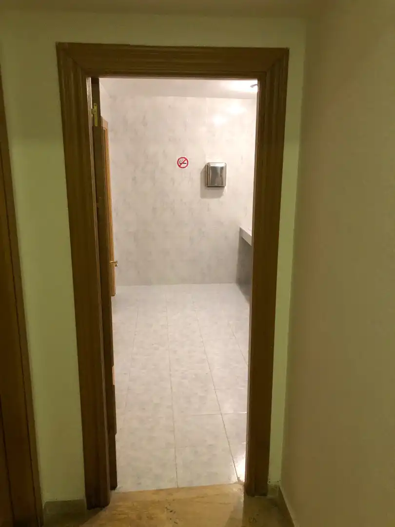 Bathroom of Office for sale in Jaén  with Air Conditioner and Furnished