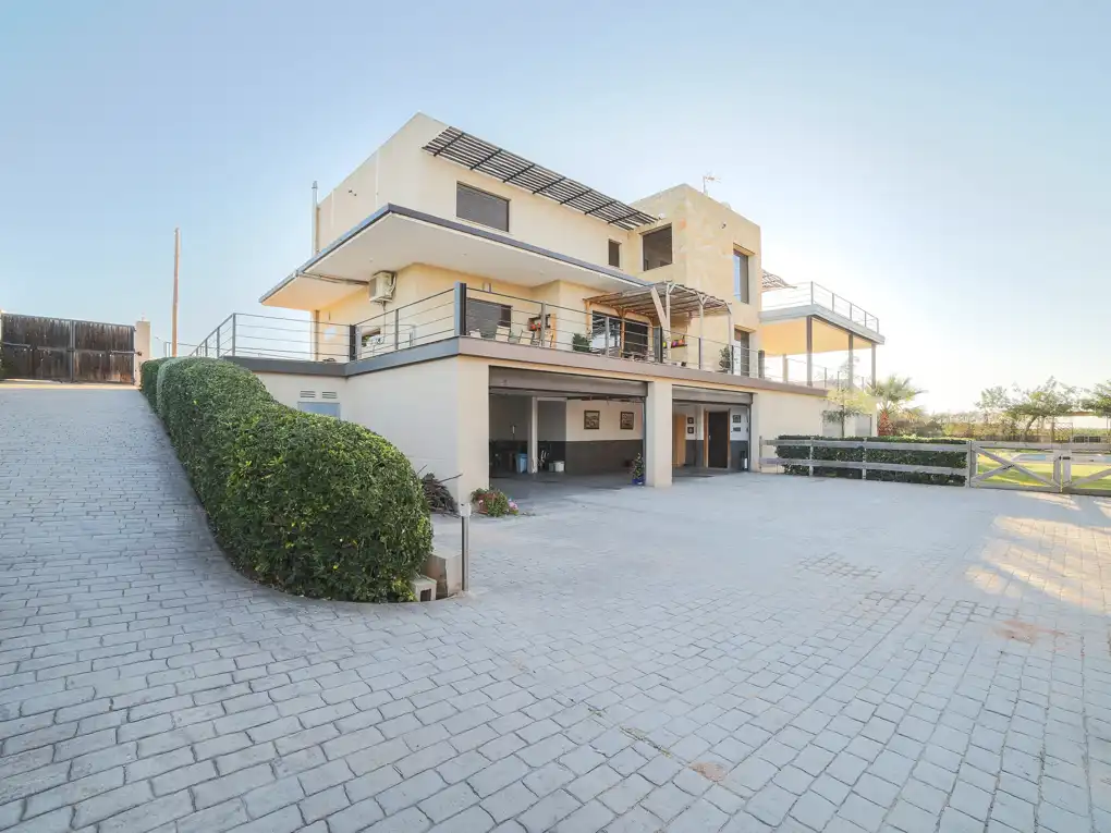 Casa amb terrassa en venda a Los Pinares - La Masia, imagen 6