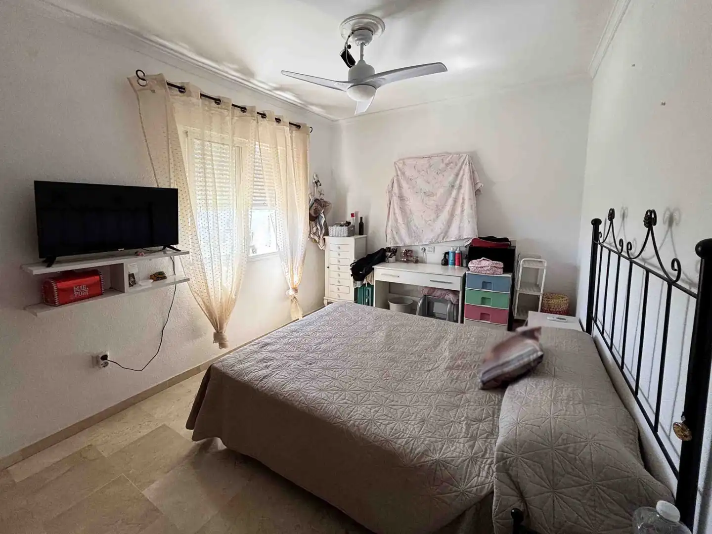 Dormitori de Casa adosada en venda en Benalup-Casas Viejas amb Aire condicionat, Calefacció i Terrassa