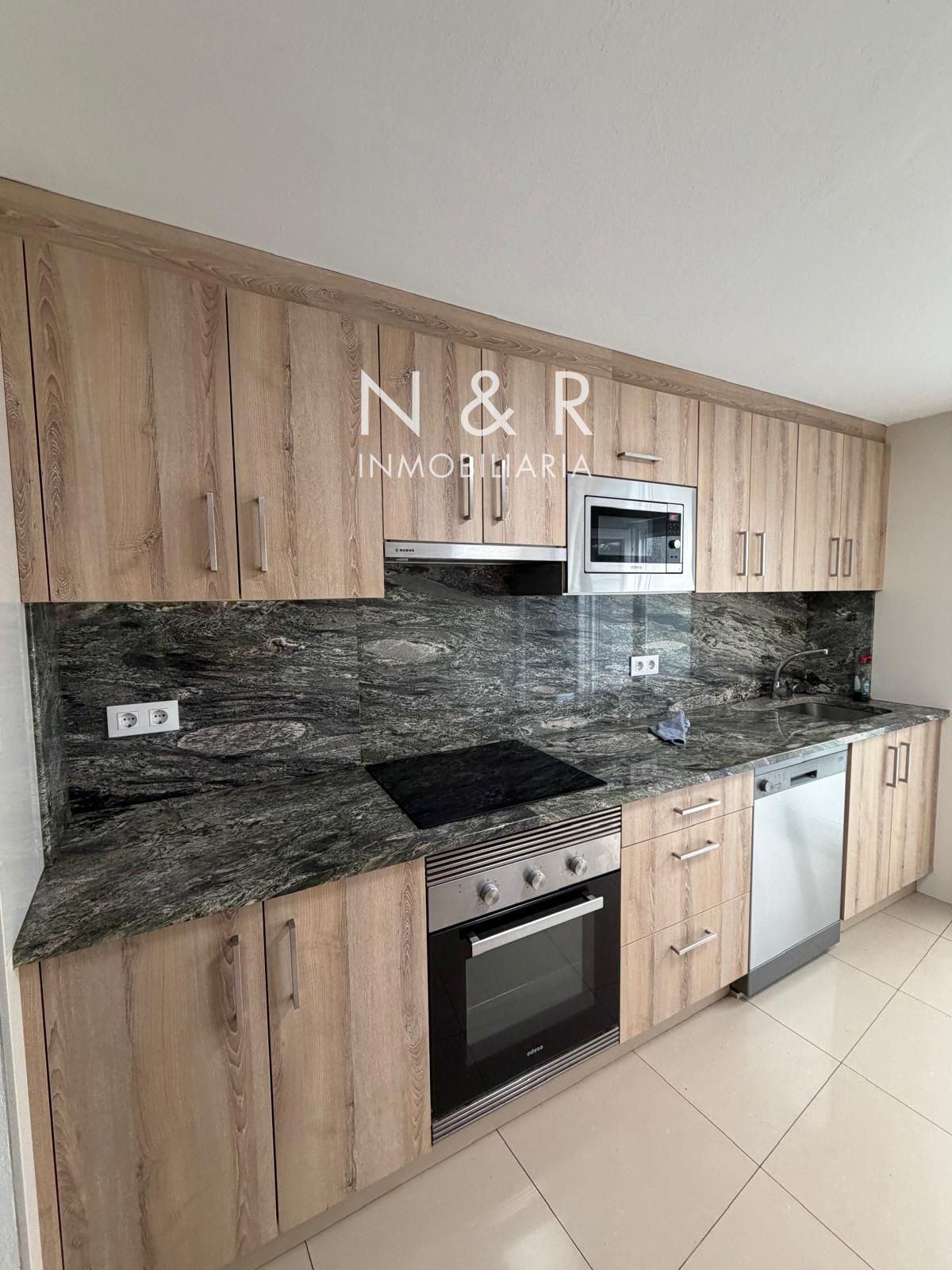 Kitchen of House or chalet to rent in Santiago de Compostela   with Heating, Terrace and Storage room