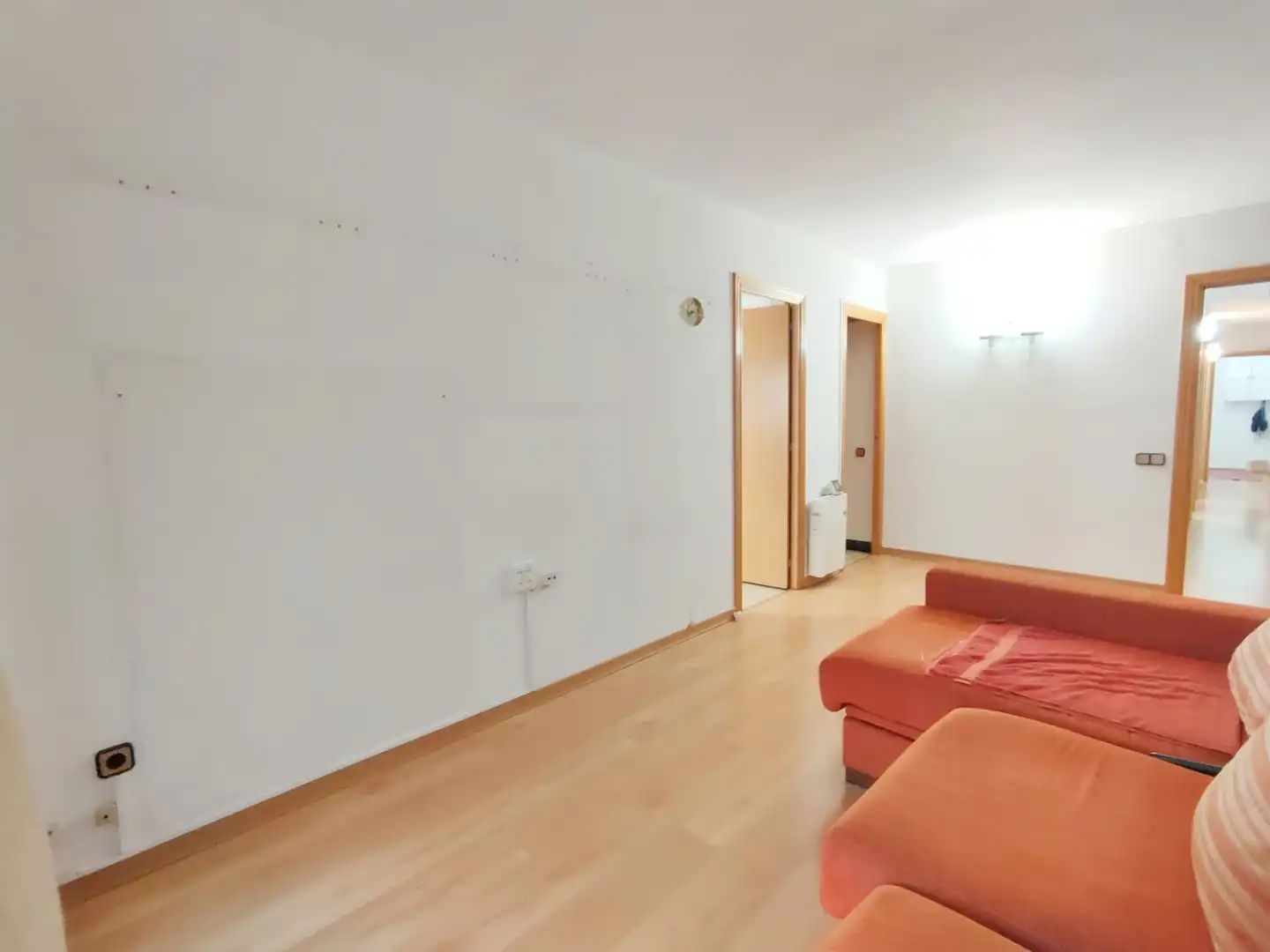 Sala d'estar de Pis en venda en Barcelona amb Parquet i Balcó