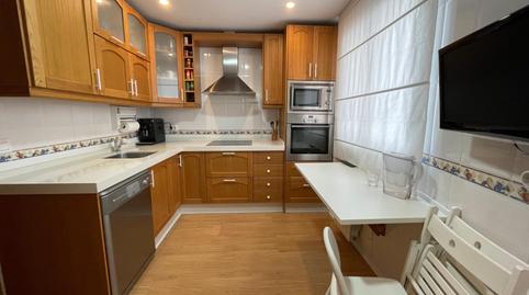 Foto 4 de Casa adosada en venda a Calle al Otoño, Carretera de Sevilla - Los Montitos, Badajoz Capital