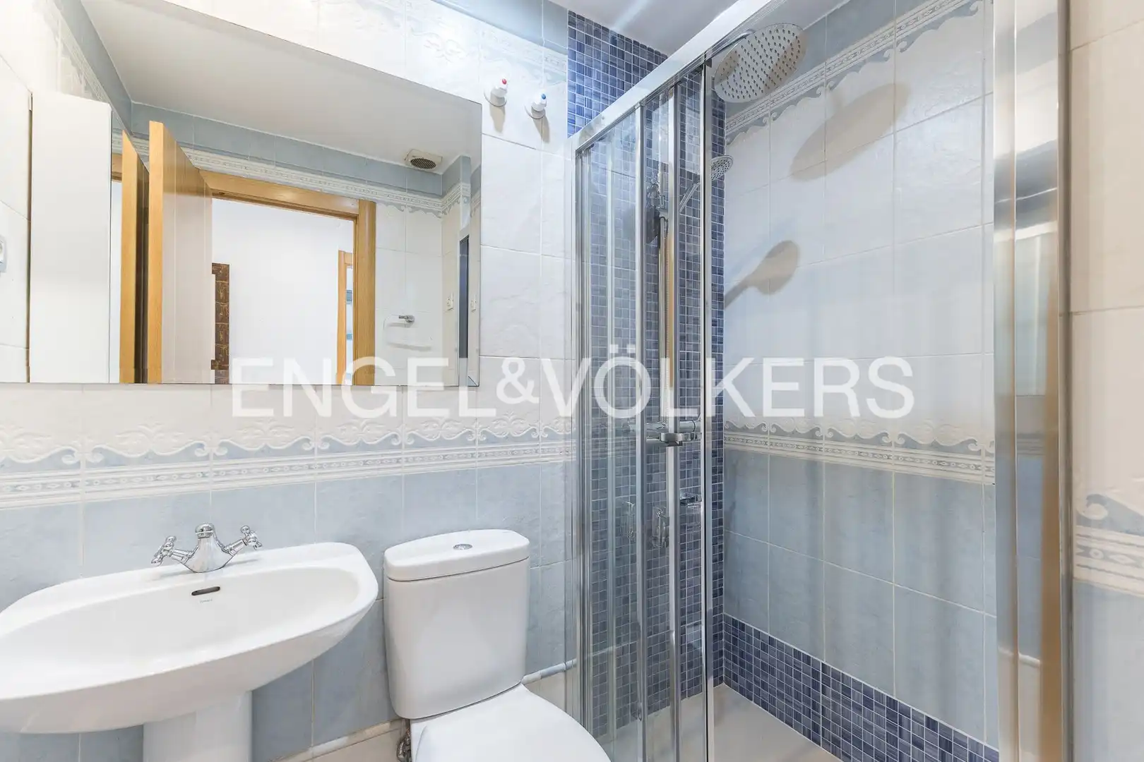Baño de Piso en venta en Barcelona con Aire acondicionado, Calefacción y Piscina
