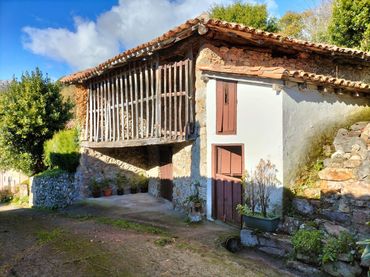 House for sale in Parres