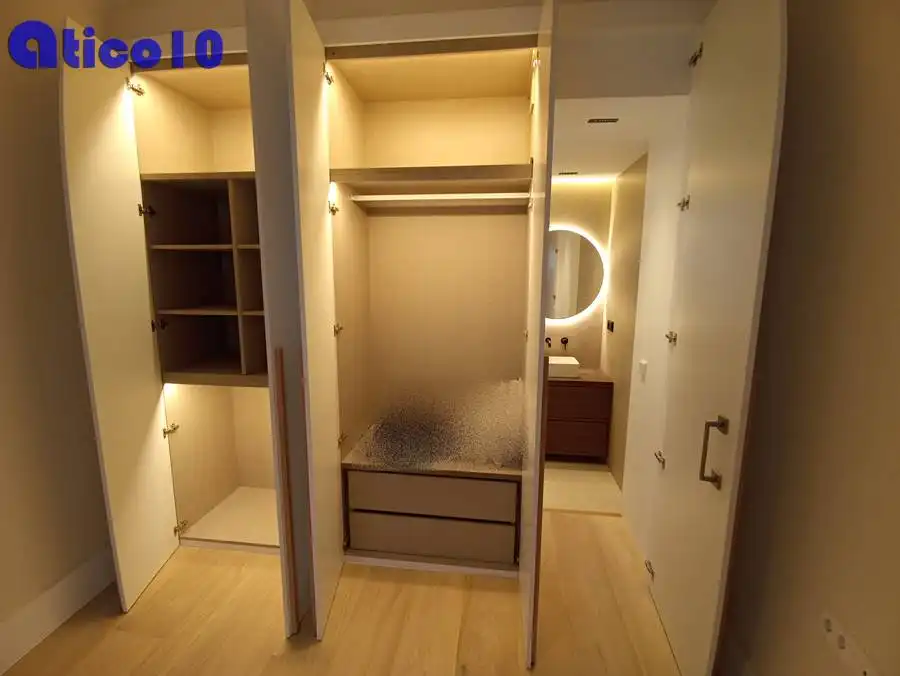 Flat for rent in Calle Asturias, Parque San Francisco - Uría