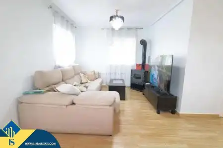 Casa amb piscina en venda a Zona Carrefour - Urbanizaciones, imagen 3