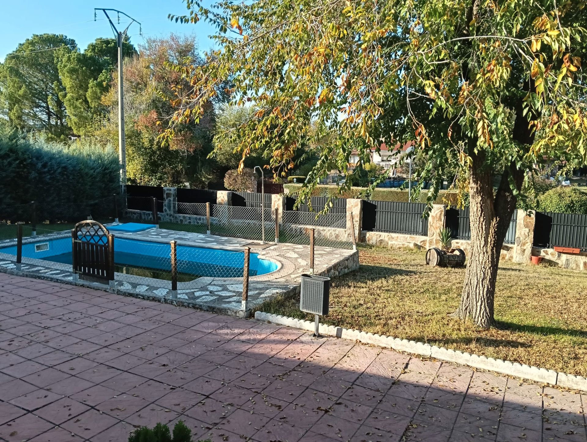 Piscina de Casa o xalet en venda en Guadalajara Capital amb Aire condicionat, Calefacció i Jardí privat