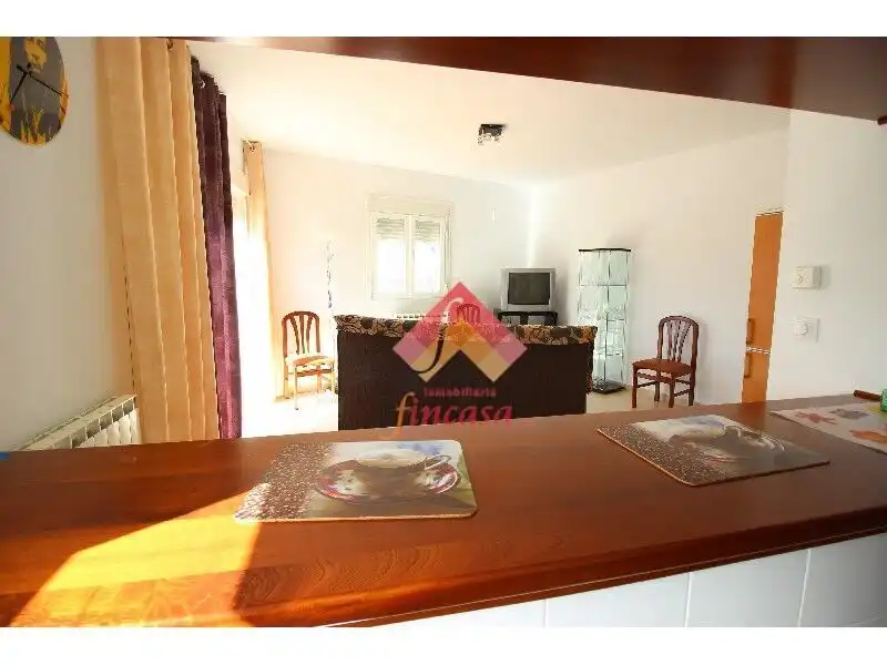 Sala d'estar de Àtic en venda en Ronda amb Calefacció, Terrassa i Moblat