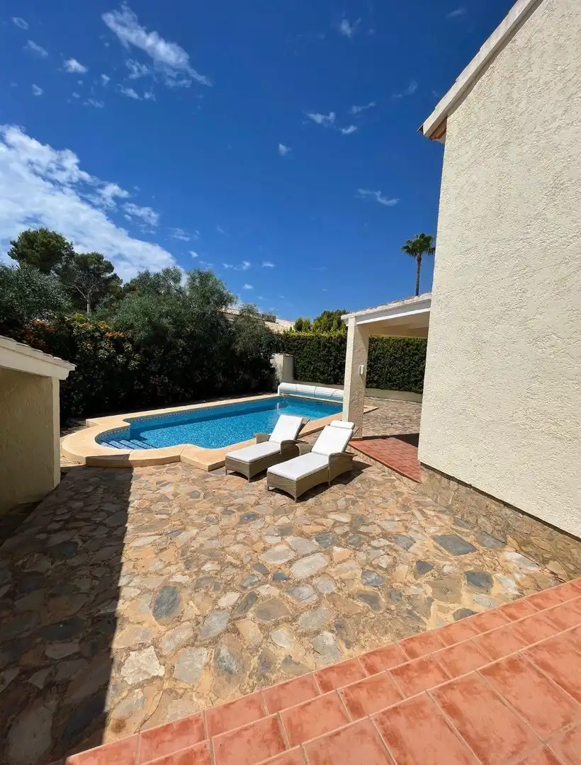 Fotografía del inmueble reportado: 2.500 €/mes — Altea, Altea