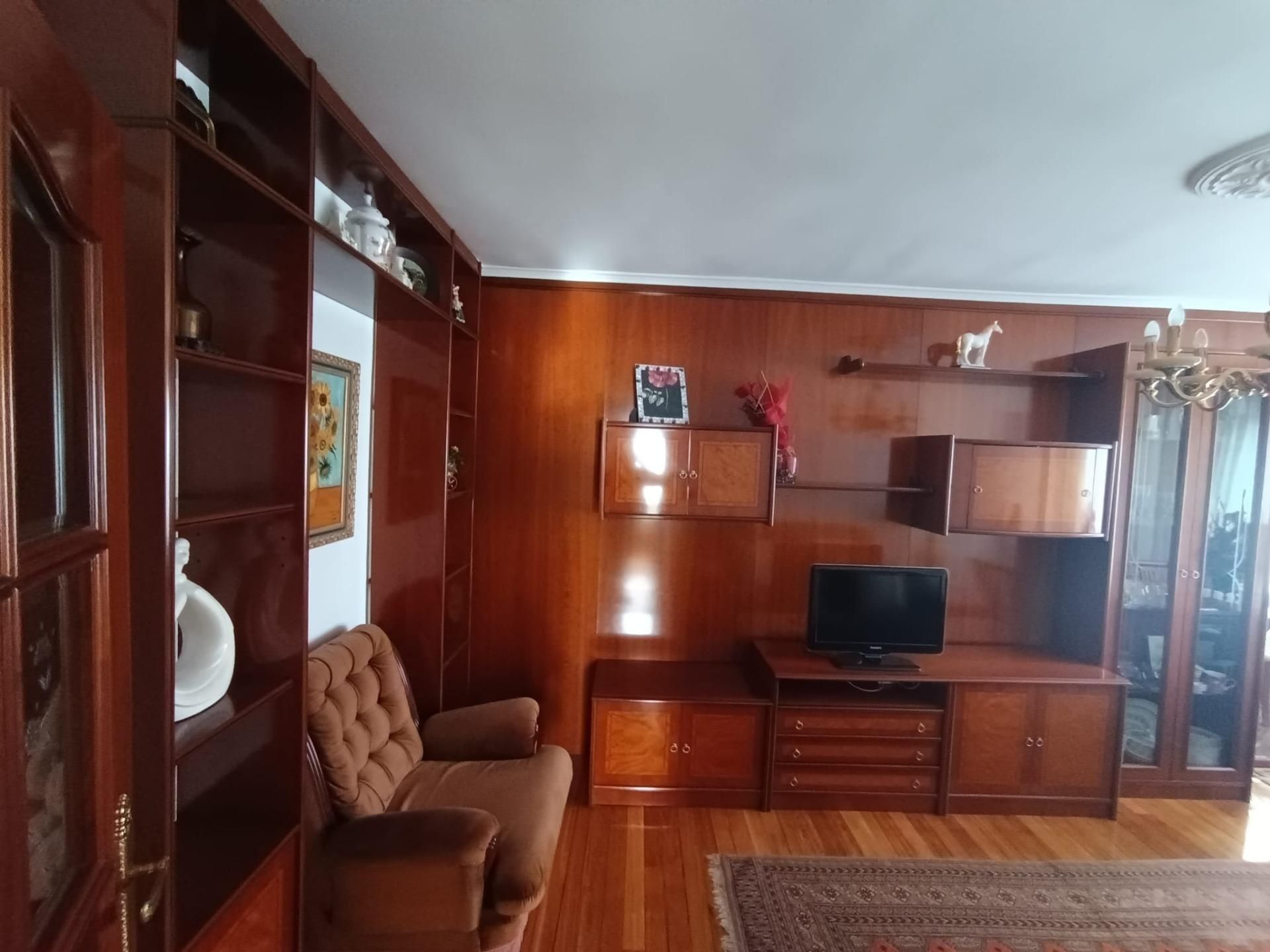 Sala d'estar de Pis en venda en Zalla  amb Calefacció i Terrassa