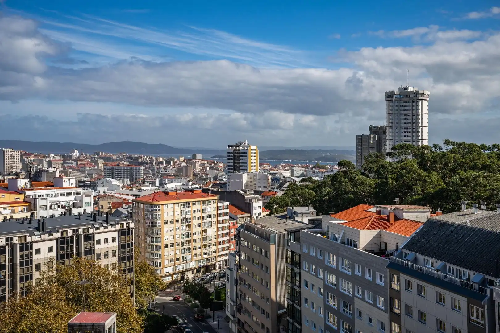 Außenansicht von Maisonette zum Verkauf in A Coruña Capital  mit Heizung und Abstellraum