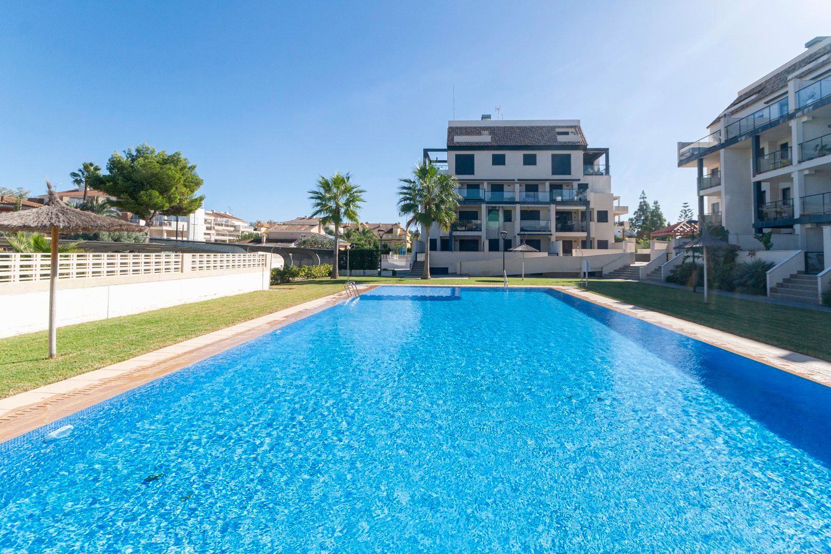 Schwimmbecken von Dachboden zum Verkauf in Dénia mit Klimaanlage, Heizung und Terrasse