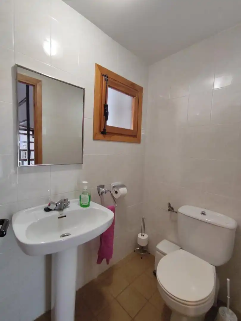Baño de Casa adosada en venta en Aínsa-Sobrarbe con Calefacción, Jardín privado y Terraza