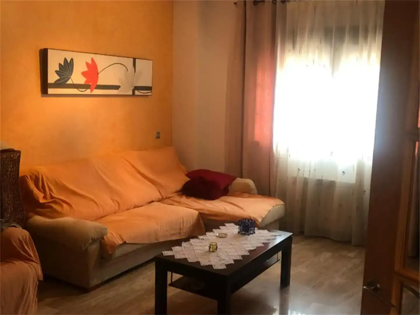 Sala d'estar de Casa adosada en venda en Herrera amb Aire condicionat, Traster i Moblat