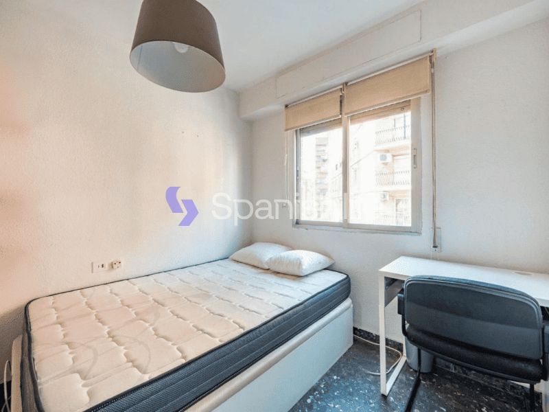 Habitación de Piso en venta en  Valencia Capital con Aire acondicionado, Terraza y Amueblado