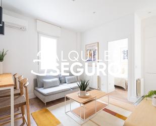 Bedroom of Flat to rent in  Madrid Capital  with Air Conditioner, Heating and Furnished