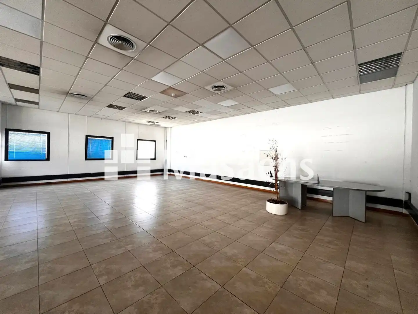 Nave industrial en venta en Rubí