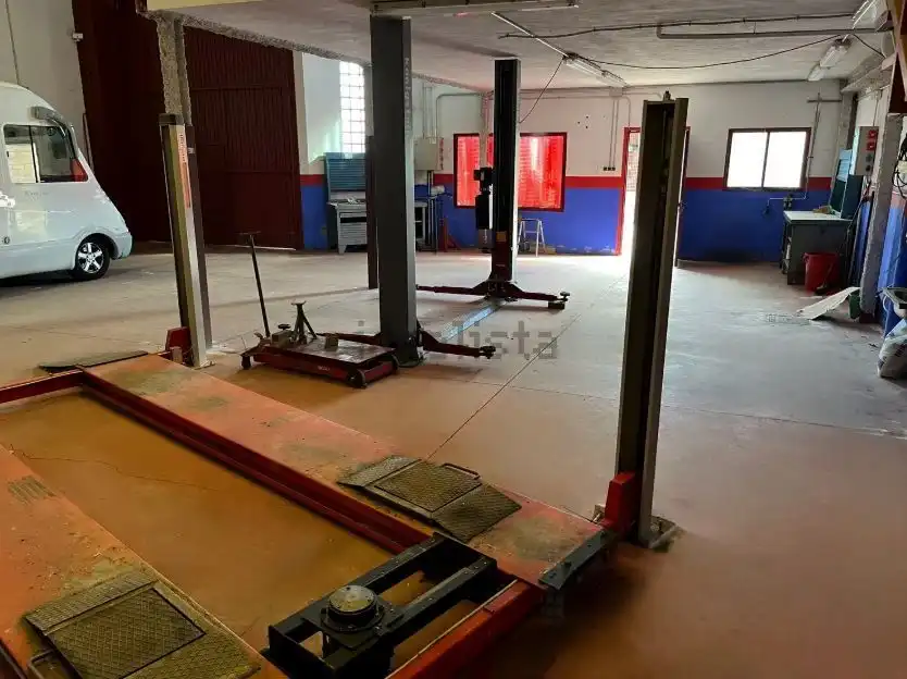 Nau industrial en venda a Chapinería