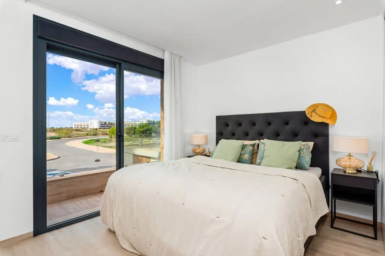 Dormitori de Casa o xalet en venda en Rojales amb Aire condicionat, Jardí privat i Terrassa