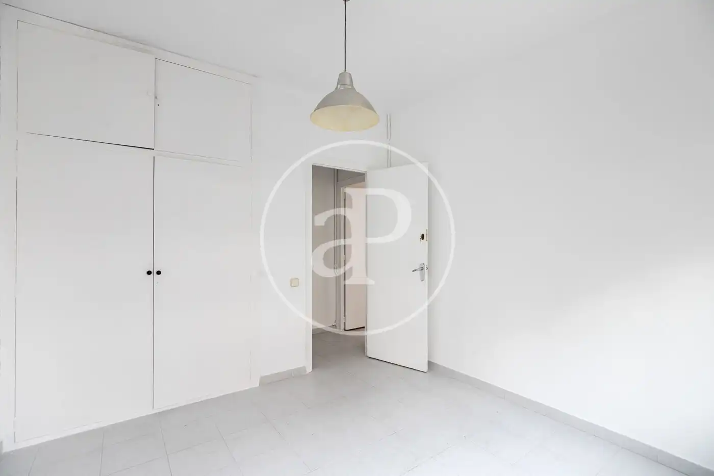 Habitación de Piso en venta en Barcelona con Calefacción, Terraza y Balcón