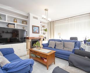 Living room of Single-family semi-detached for sale in Tomares  with Air Conditioner, Heating and Private garden