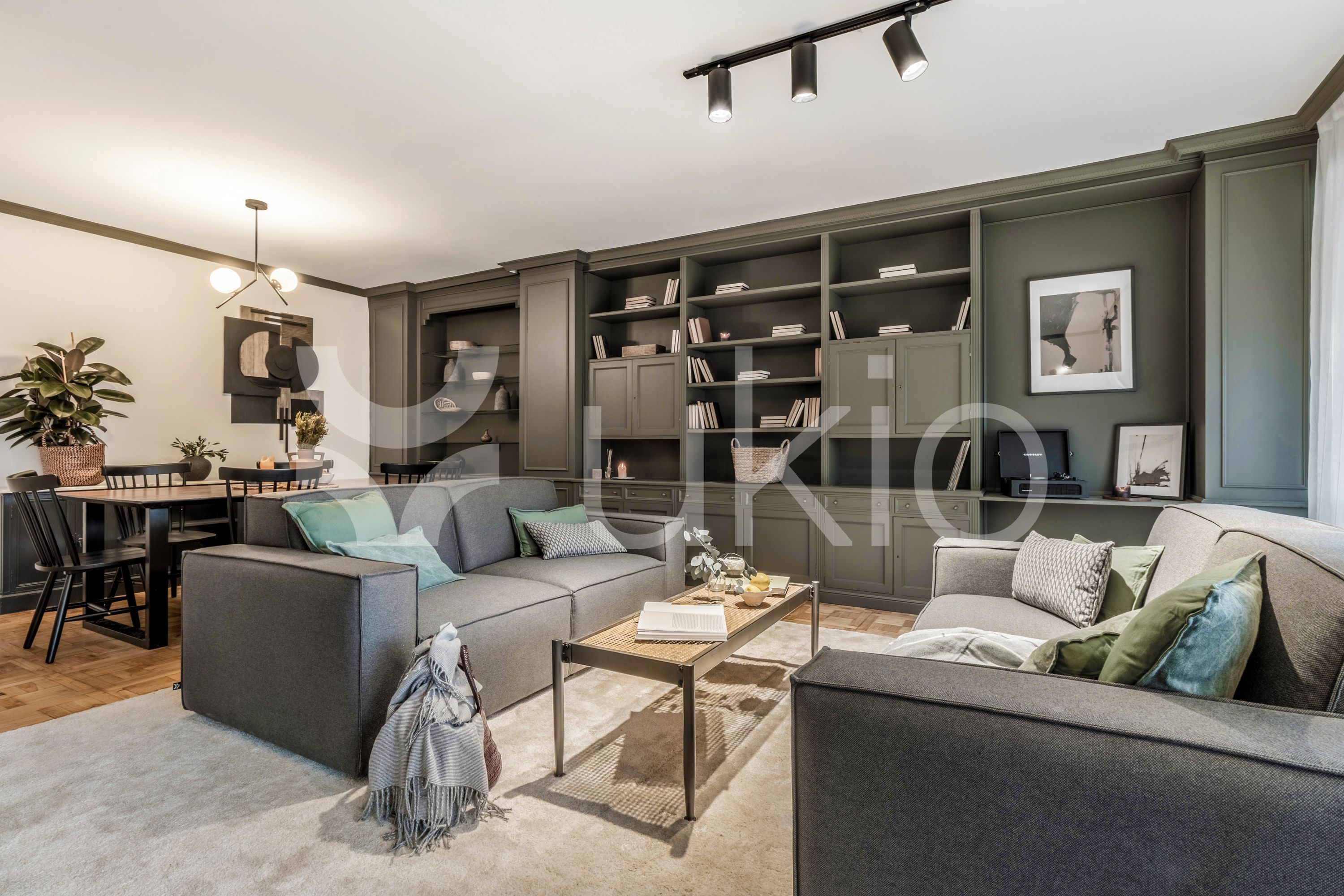 Sala d'estar de Apartament de lloguer en  Madrid Capital amb Aire condicionat, Moblat i Forn