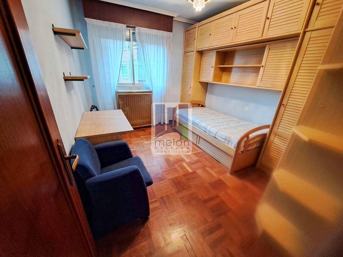 Dormitori de Pis en venda en Burgos Capital