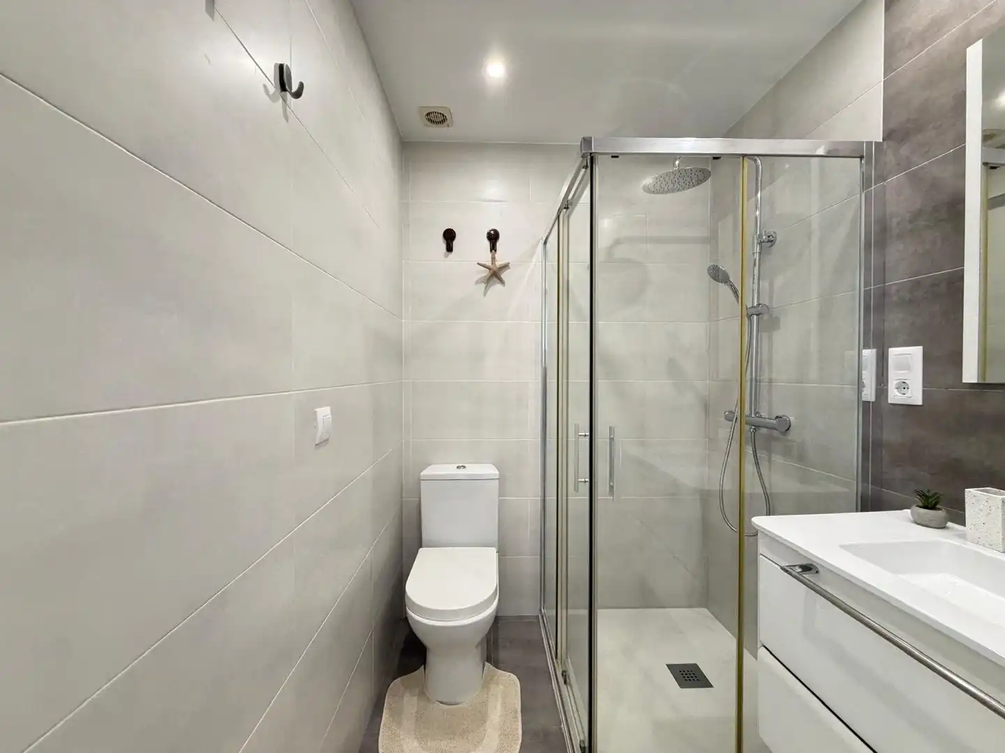 Baño de Ático en venta en Torrevieja con Aire acondicionado, Calefacción y Amueblado