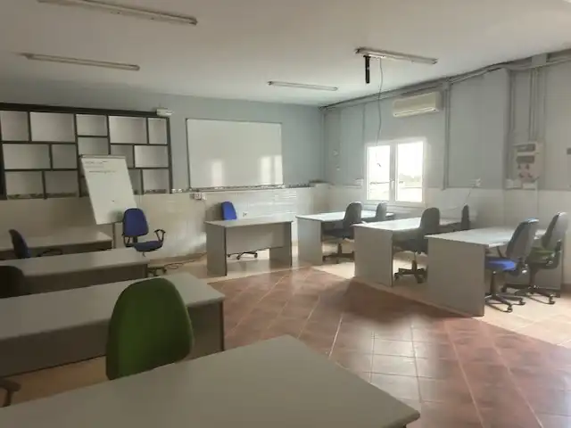 Commercial properties for rent in Puertollano  with Air Conditioner and Furnished