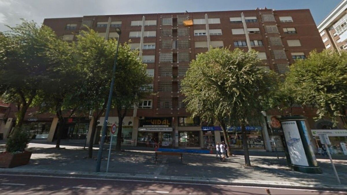 Vista exterior de Local en venta en Bilbao 