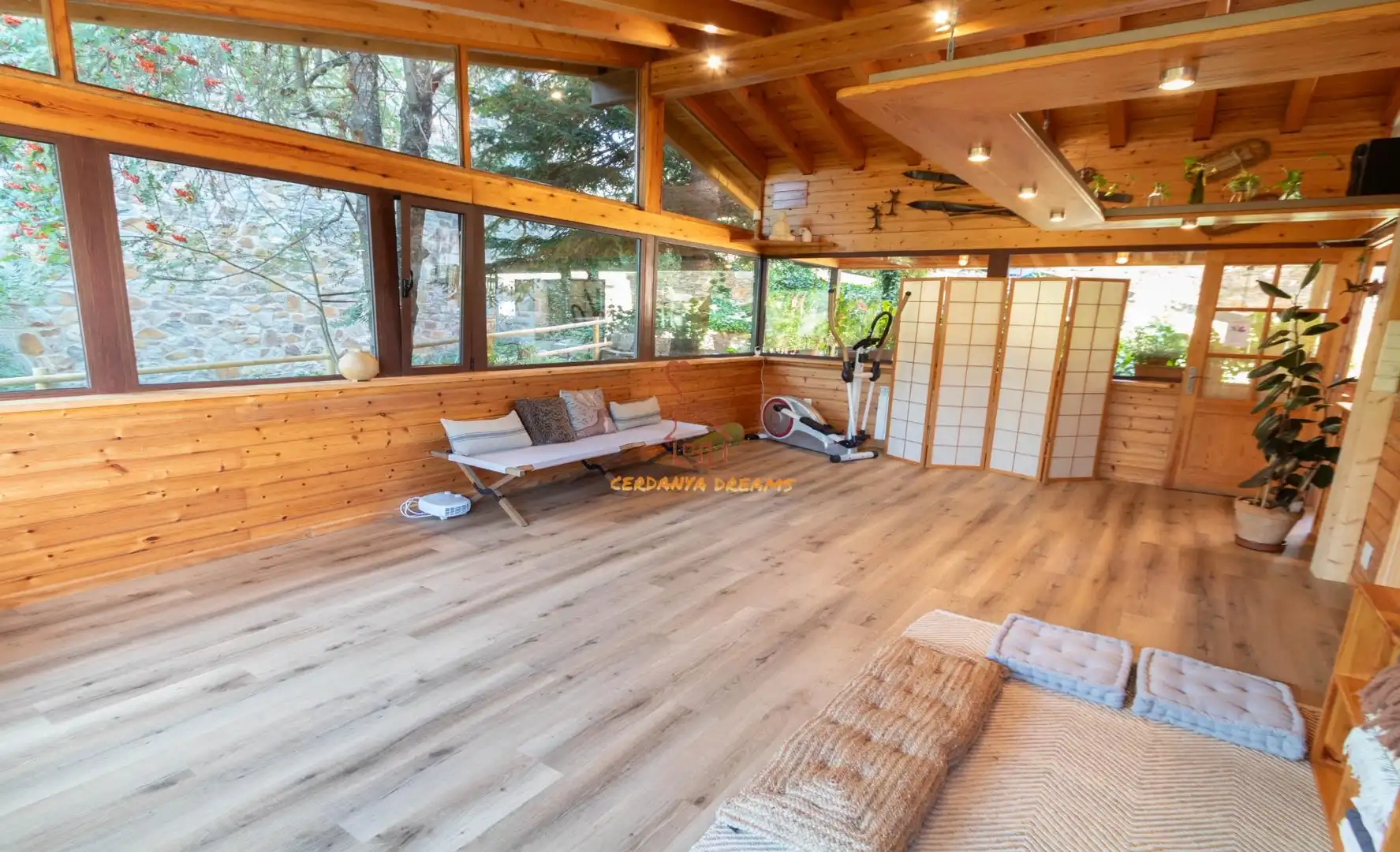 Sala de estar de Edificio en venta en Alp