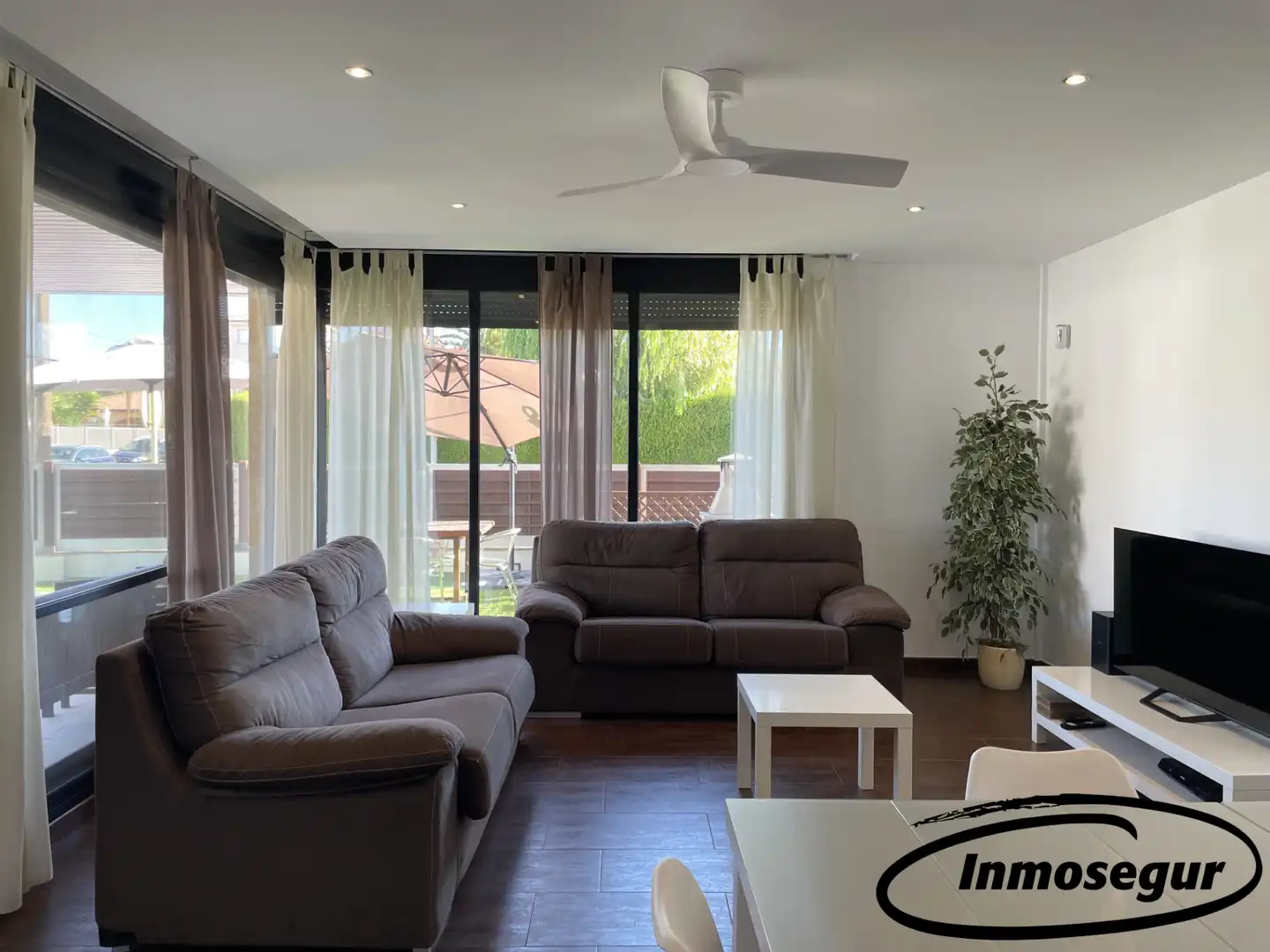 Detached house with terrace for sale in Carrer Lluís Domènech I Montaner 13, imagen 5