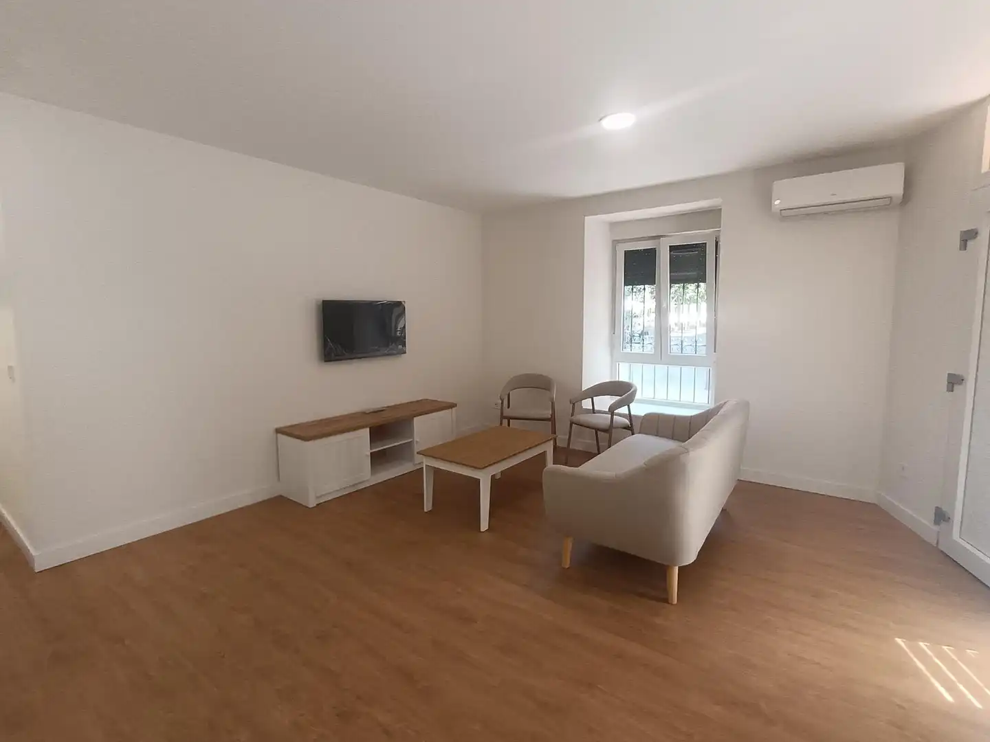 Wohnzimmer von Wohnungen zur Miete in Valladolid mit Klimaanlage, Heizung und Möbliert