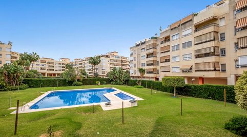 AMPLIO PISO DE 4 DORMITORIOS CON TERRAZA, GARAJETRASTERO Y PISCINA EN LA BARRIGUILLA  MÁLAGA CAPITAL