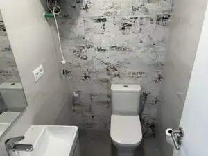 Baño de Piso de alquiler en Las Palmas de Gran Canaria con Aire acondicionado, Calefacción y Trastero