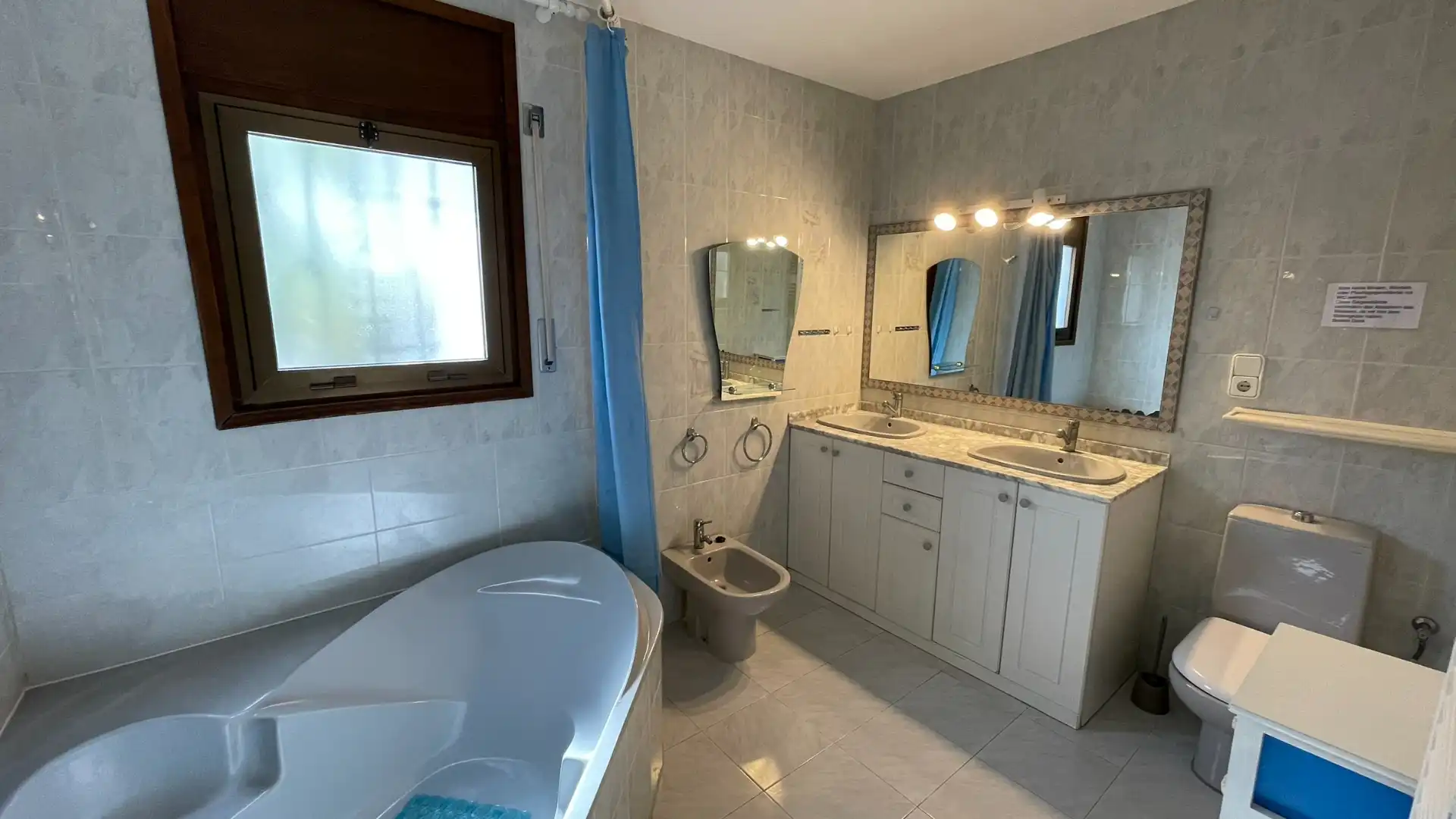 Baño de Casa o chalet en venta en L'Ametlla de Mar  con Aire acondicionado, Jardín privado y Piscina